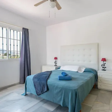 Global Romeral - By Global Holidays 20988 Villa *
