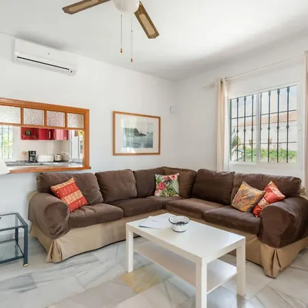 Villa Global Romeral - By Global Holidays 20988 *